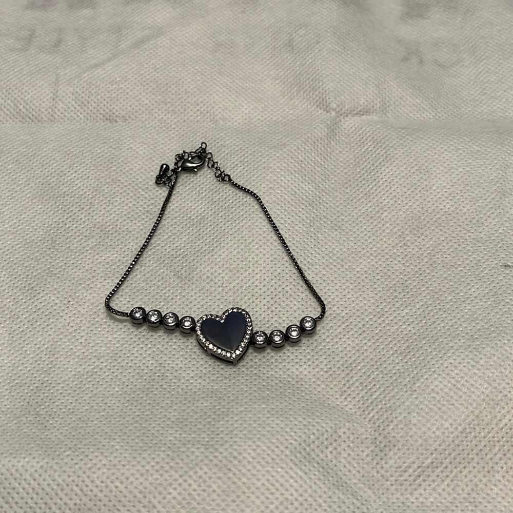 Hypoallergenic Heart Bracelete